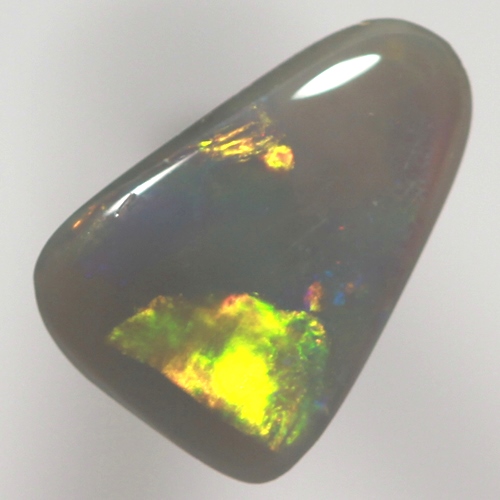 SOLID SEMI BLACK OPAL Bright flashes of fire